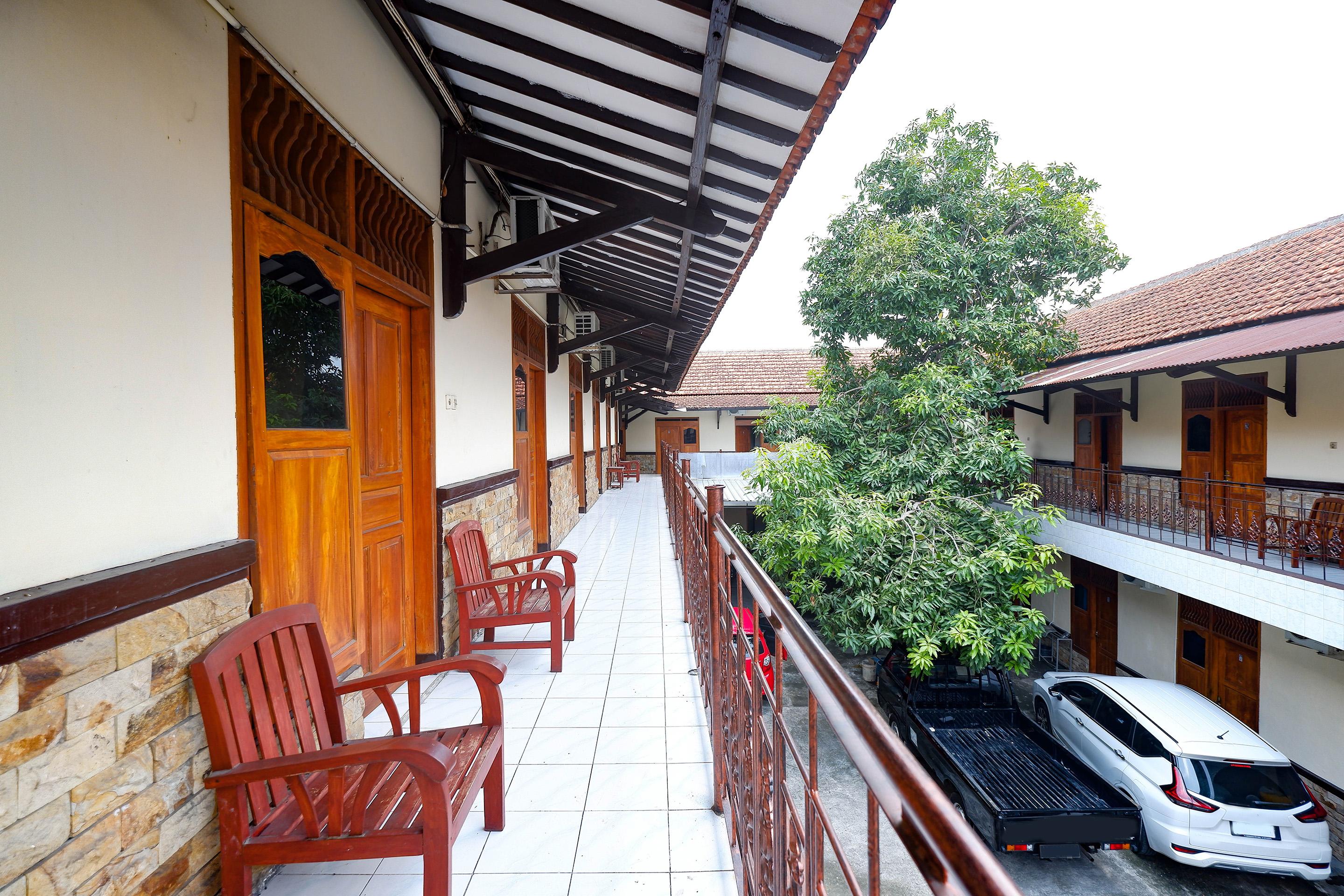 Spot On 2011 Hotel Mekar Sari Surakarta  Ngoại thất bức ảnh