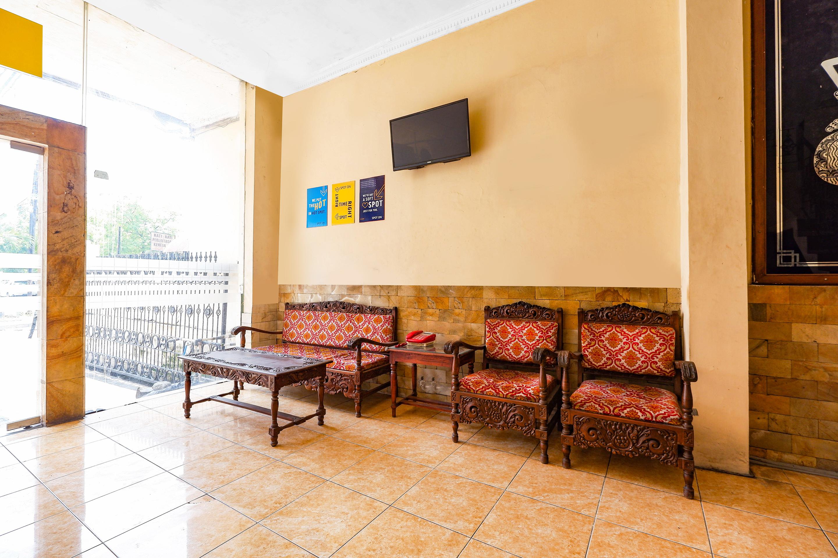 Spot On 2011 Hotel Mekar Sari Surakarta  Ngoại thất bức ảnh